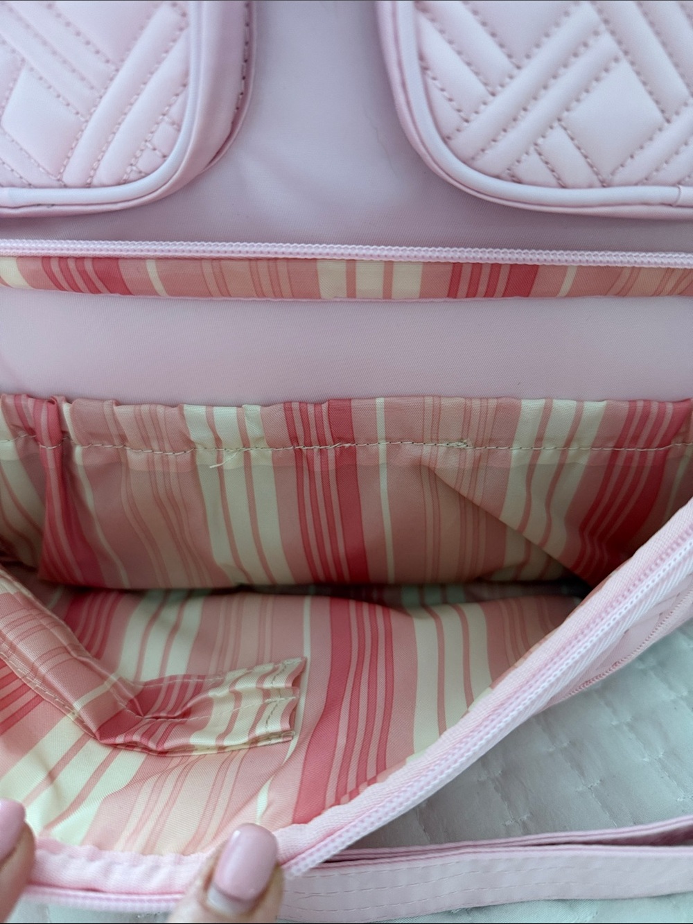 lug Bubble Pink Puddle Jumper Overnight Tote - Picture 2 of 8